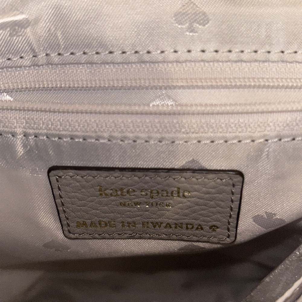 Kate Spade ♠️ New York On Purpose Leather Zip Crossbody Bag Taupe Color - Picture 10 of 14